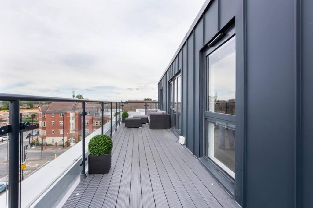2 Bedroom Penthouse - Large Balcony - Minster View York Esterno foto