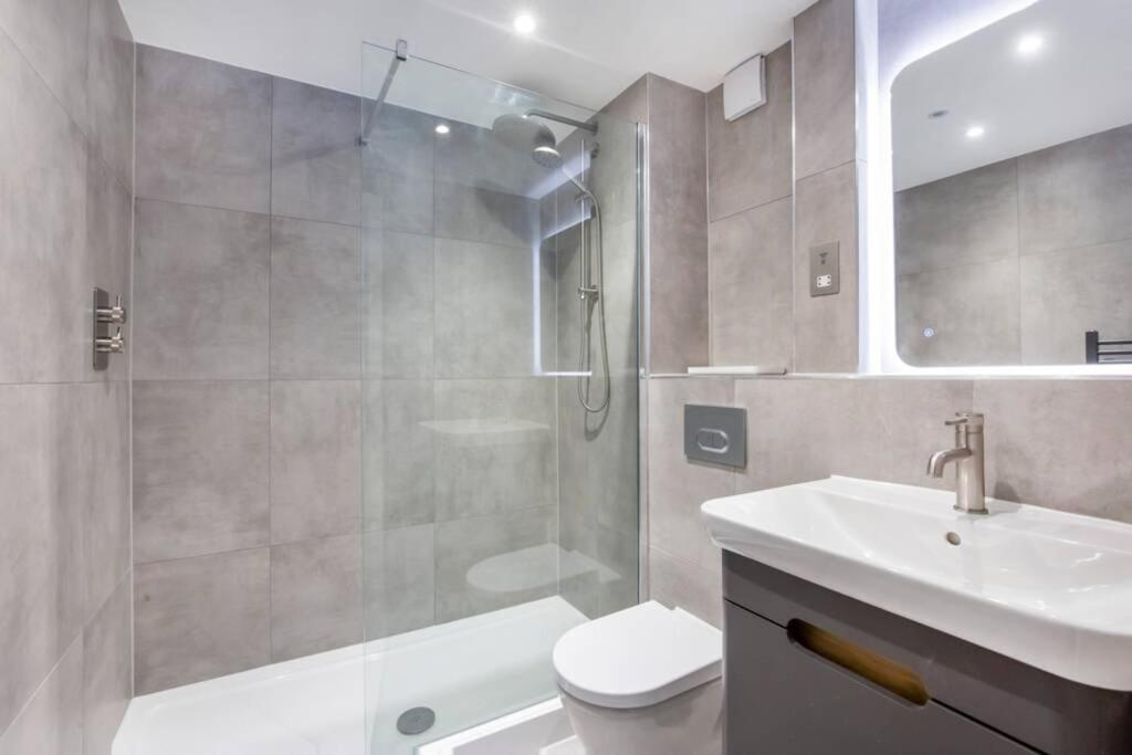 2 Bedroom Penthouse - Large Balcony - Minster View York Esterno foto